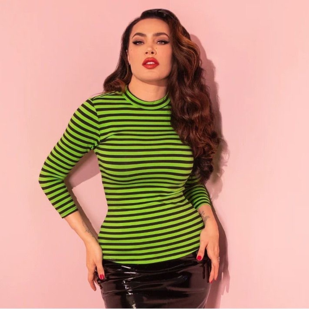 Vixen by Micheline Pitt XL Green and Black Striped Long Sleeve Tee